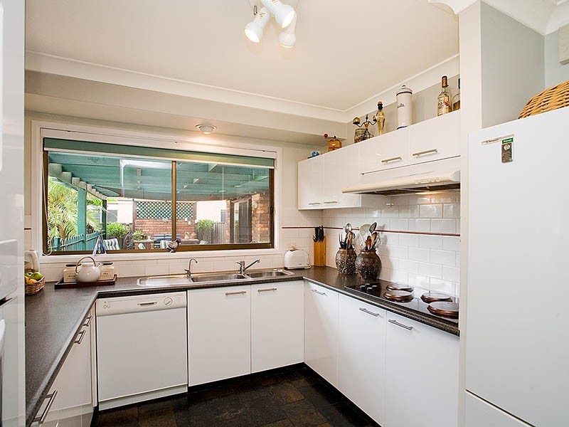 16 Albatross Circuit, Woronora Heights NSW 2233