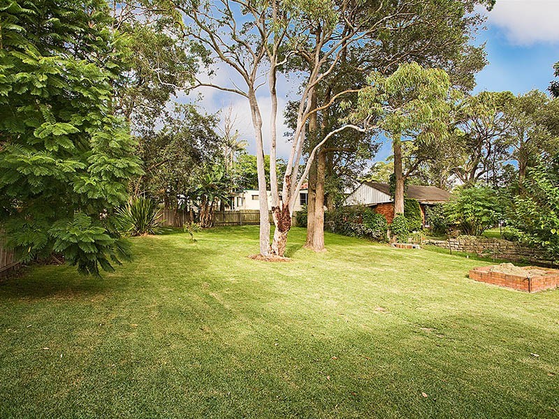 10 Blacket Street, Heathcote NSW 2233