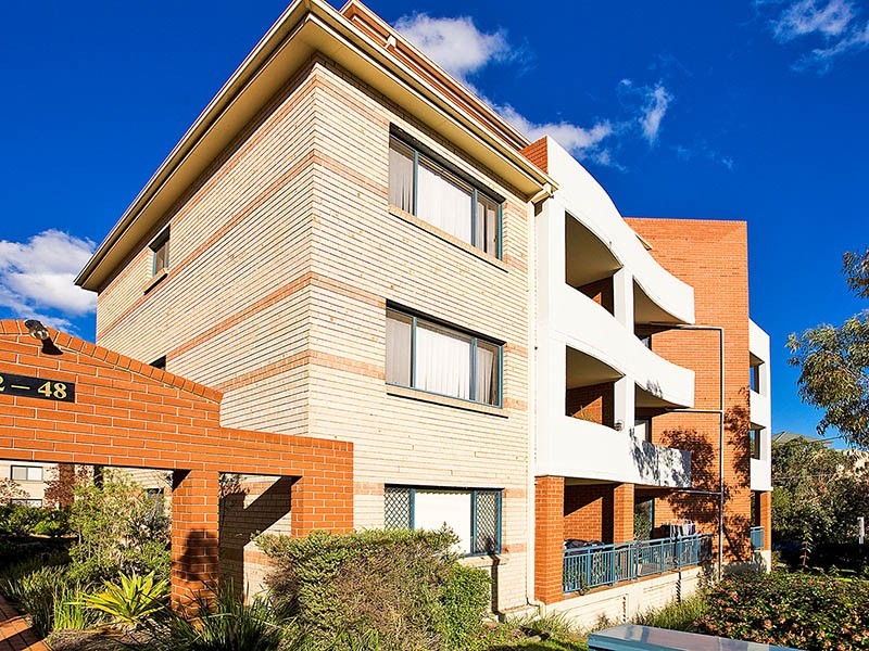 2/42-48 Merton Street, Sutherland NSW 2232