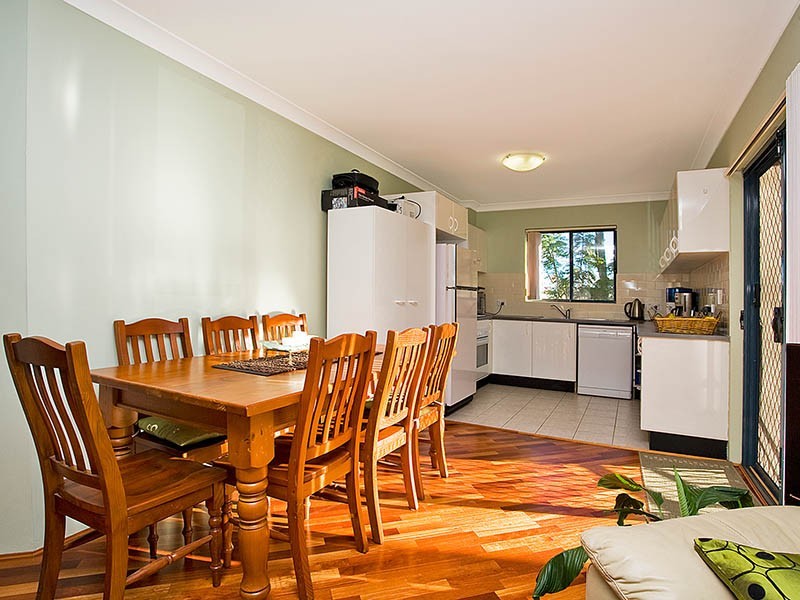 2/42-48 Merton Street, Sutherland NSW 2232