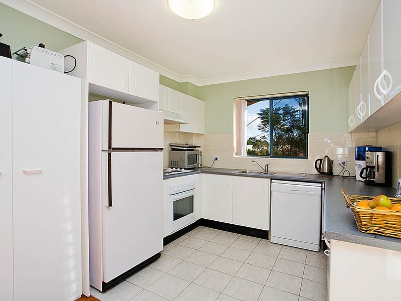 2/42-48 Merton Street, Sutherland NSW 2232