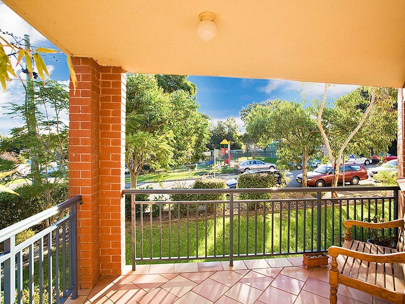 2/42-48 Merton Street, Sutherland NSW 2232