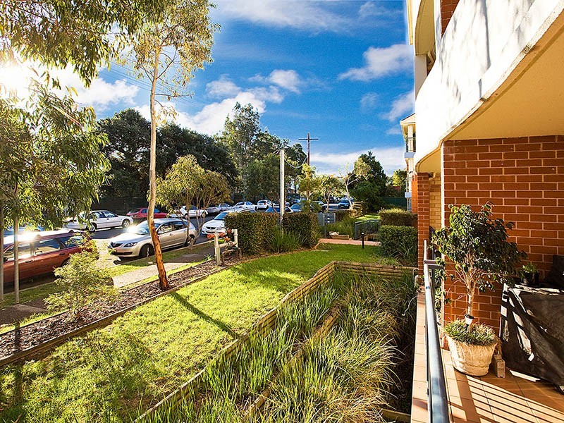 2/42-48 Merton Street, Sutherland NSW 2232