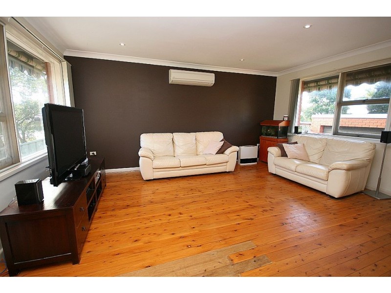 32 Cambrai Avenue, Engadine NSW 2233