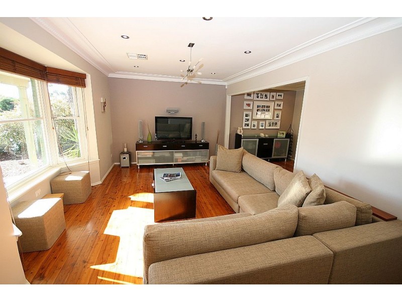 28 Laurina Avenue, Yarrawarrah NSW 2233