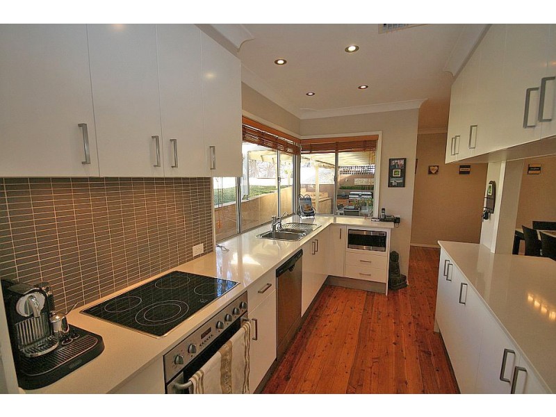 28 Laurina Avenue, Yarrawarrah NSW 2233