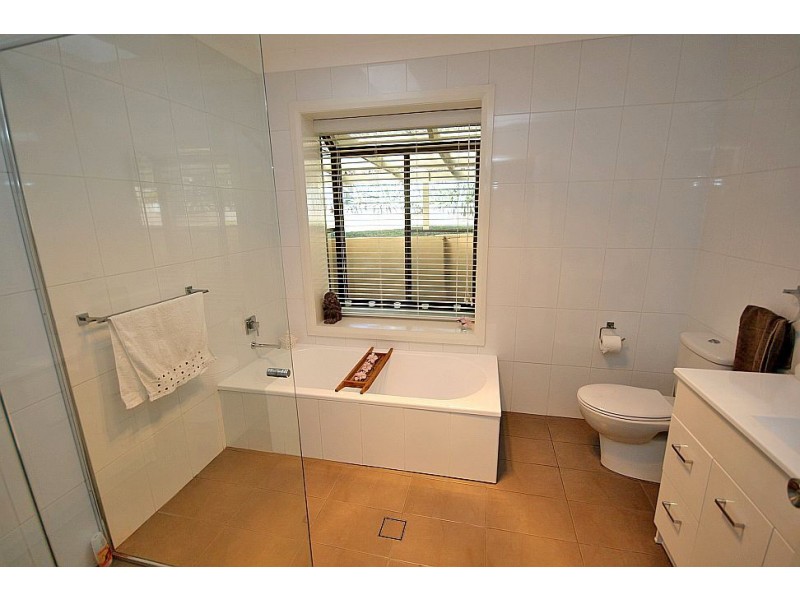 28 Laurina Avenue, Yarrawarrah NSW 2233