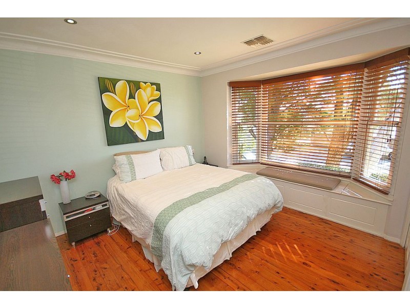 28 Laurina Avenue, Yarrawarrah NSW 2233