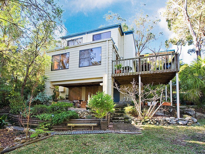 27 Cassandra Crescent, Heathcote NSW 2233