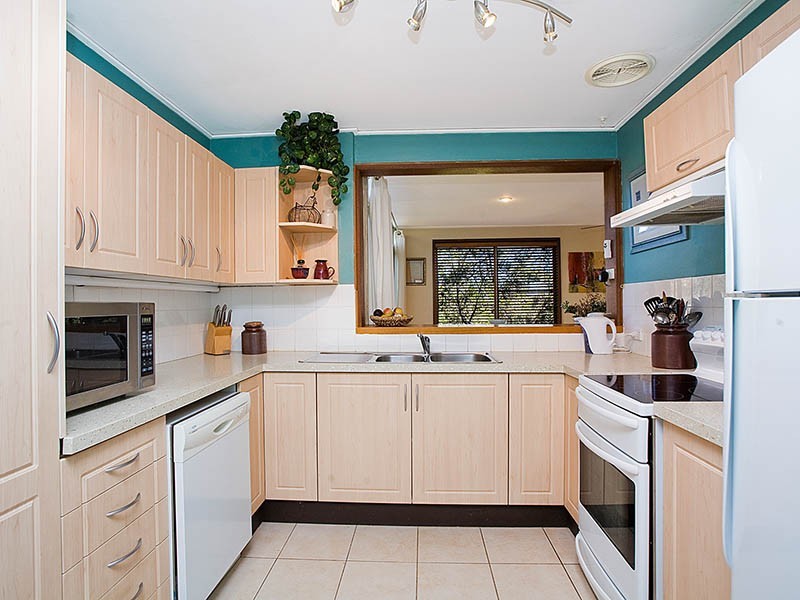 27 Cassandra Crescent, Heathcote NSW 2233