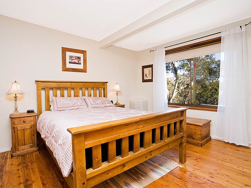 27 Cassandra Crescent, Heathcote NSW 2233