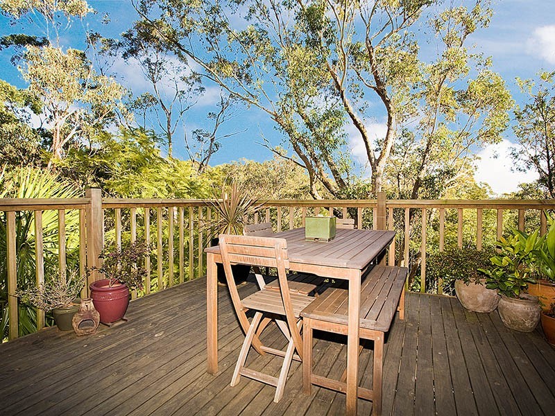 27 Cassandra Crescent, Heathcote NSW 2233