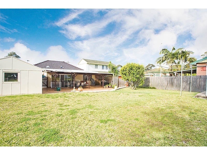 16 Glenview Place, Engadine NSW 2233