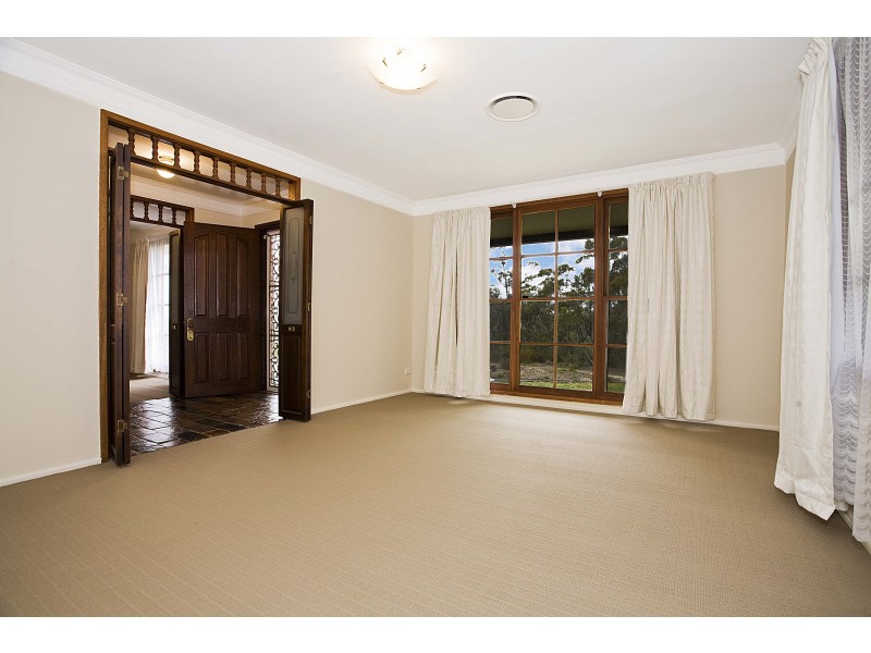 60 Albatross Circuit, Woronora Heights NSW 2233