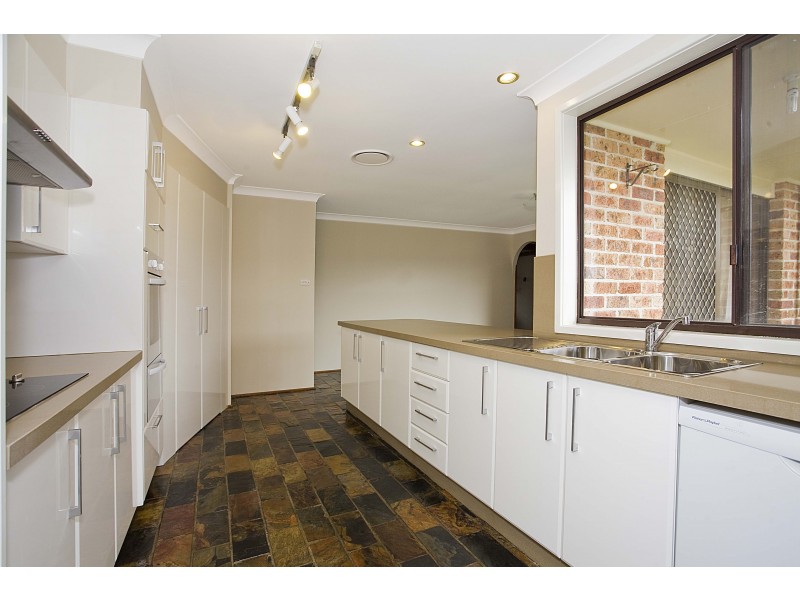 60 Albatross Circuit, Woronora Heights NSW 2233