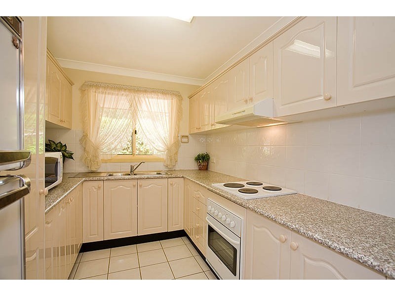 18/2 Wollybutt Road, Engadine NSW 2233