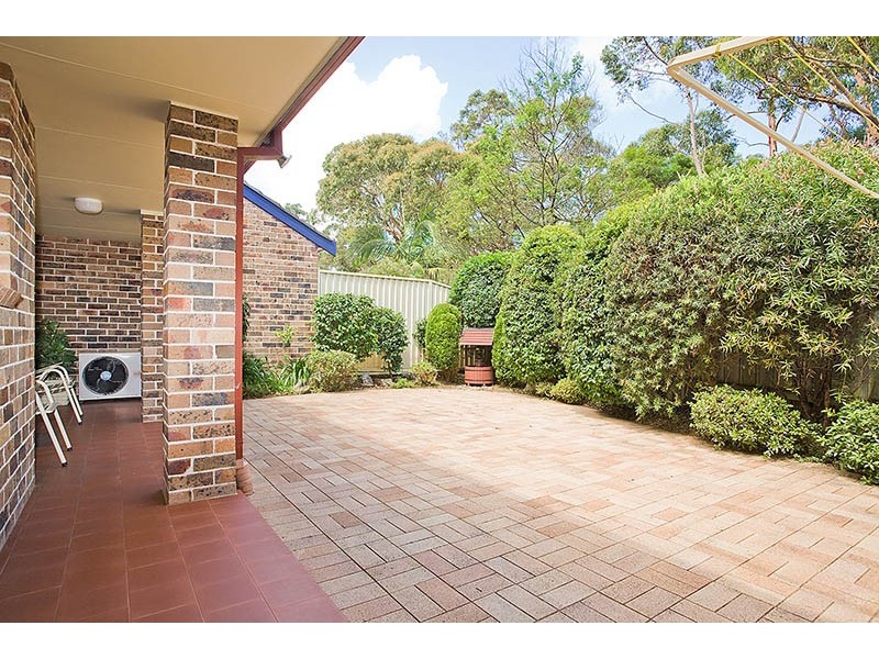 18/2 Wollybutt Road, Engadine NSW 2233