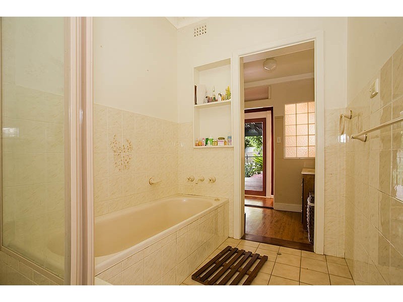 11 Grevillea Grove, Heathcote NSW 2233