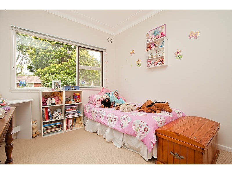 30 Woodford Crescent, Heathcote NSW 2233