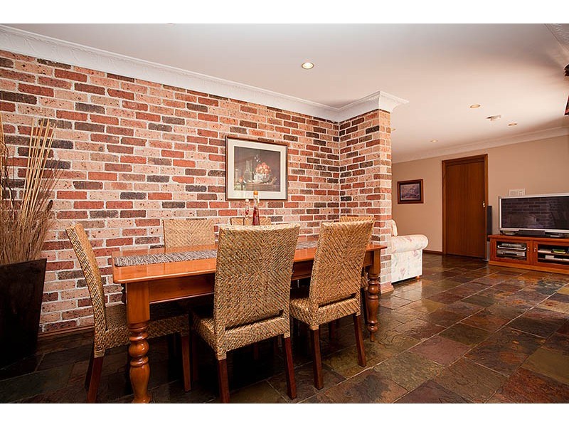 5 Merredin Close, Yarrawarrah NSW 2233