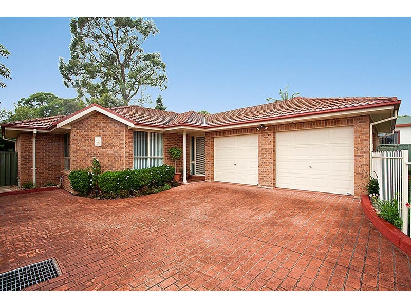 2/74 Banksia Avenue, Engadine NSW 2233