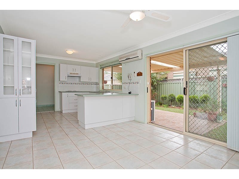 2/74 Banksia Avenue, Engadine NSW 2233