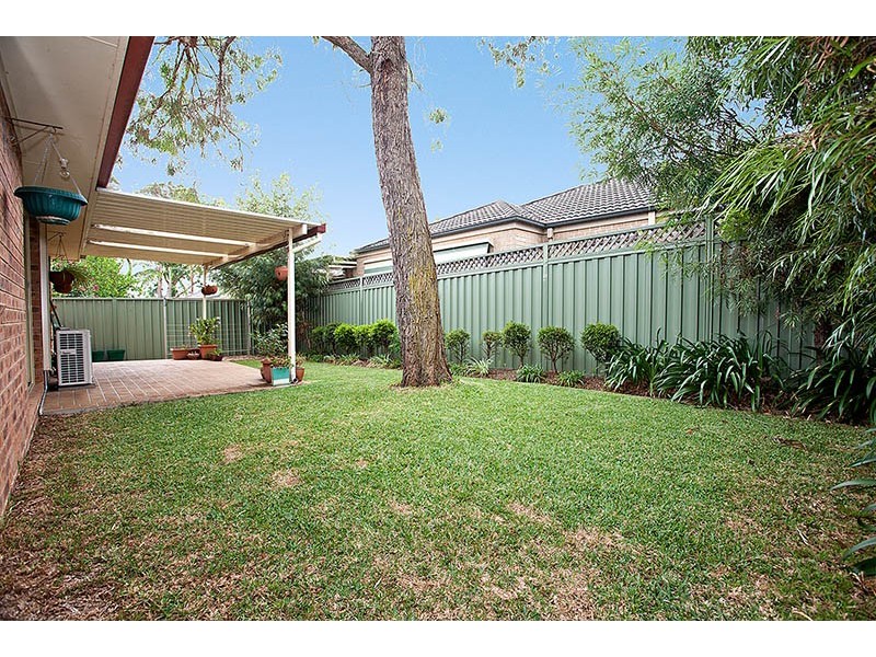 2/74 Banksia Avenue, Engadine NSW 2233