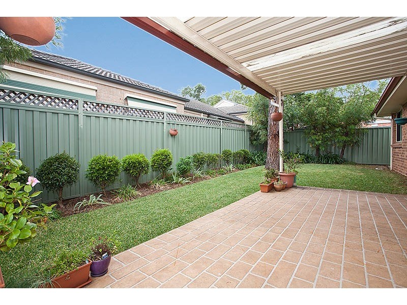 2/74 Banksia Avenue, Engadine NSW 2233