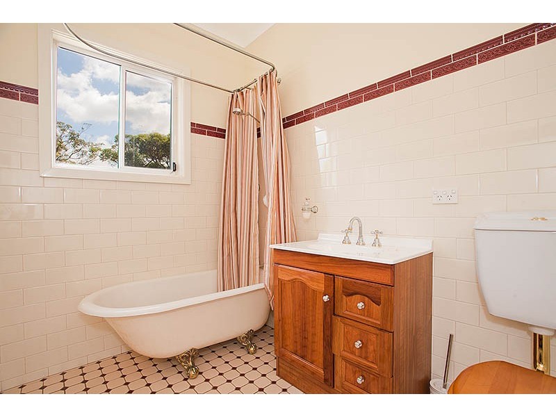 251 Loftus Avenue, Loftus NSW 2232
