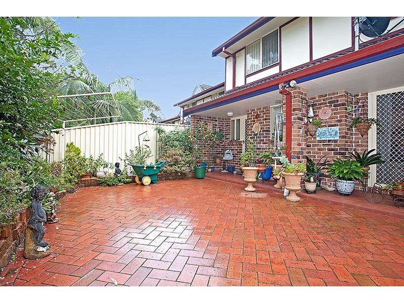 16/2 Wollybutt Road, Engadine NSW 2233