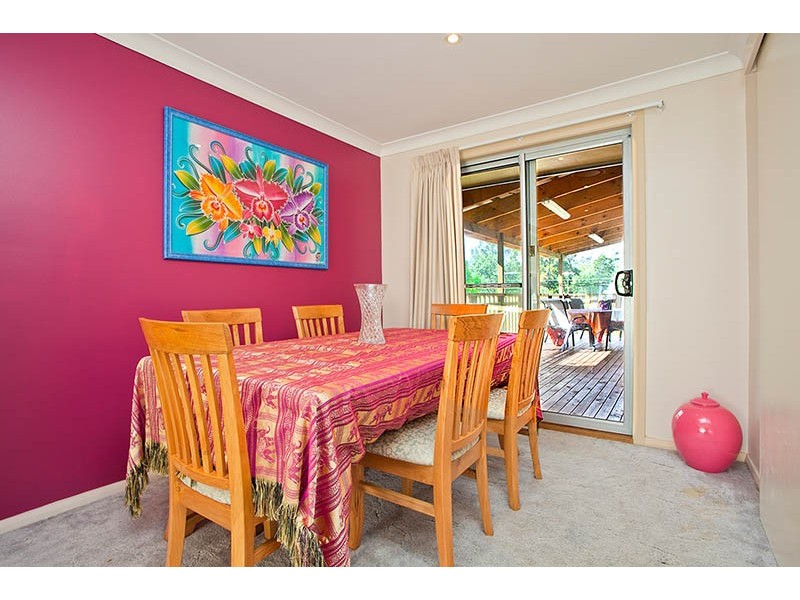 8 Dalley Road, Heathcote NSW 2233