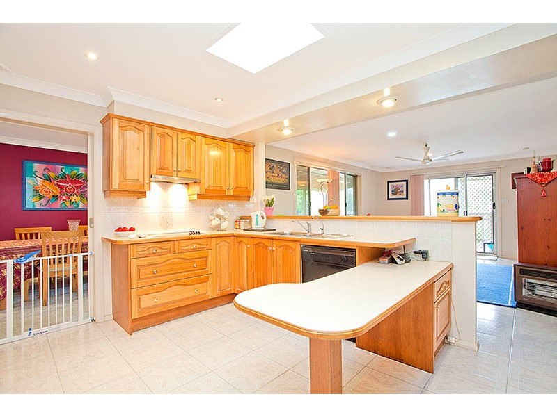 8 Dalley Road, Heathcote NSW 2233