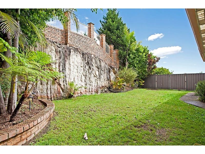 8 Mannikin Drive, Woronora Heights NSW 2233