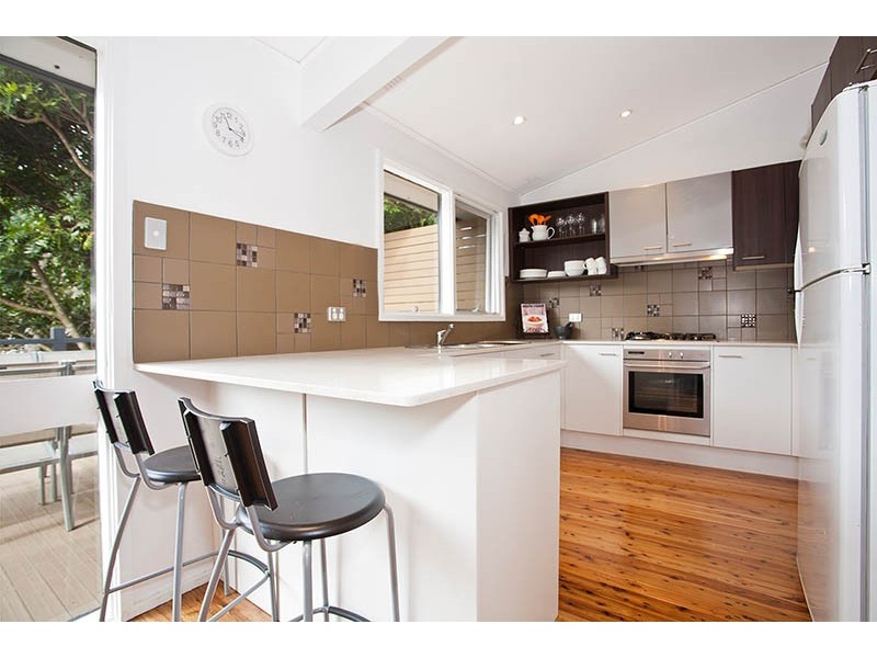 10 Corinth Road, Heathcote NSW 2233