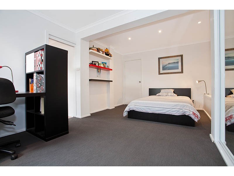 10 Corinth Road, Heathcote NSW 2233