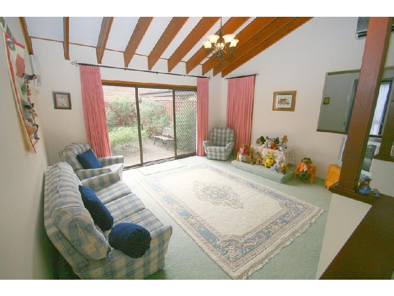 4 McAuley Close, Heathcote NSW 2233