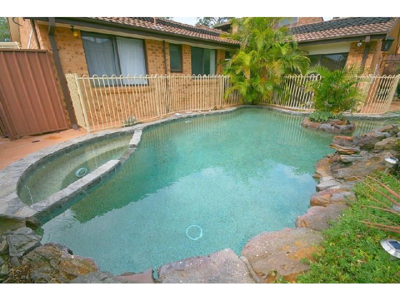 4 McAuley Close, Heathcote NSW 2233