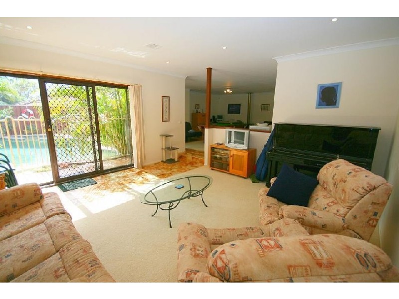 4 McAuley Close, Heathcote NSW 2233