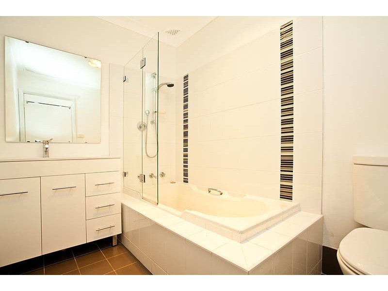 8 Cassandra Crescent, Heathcote NSW 2233