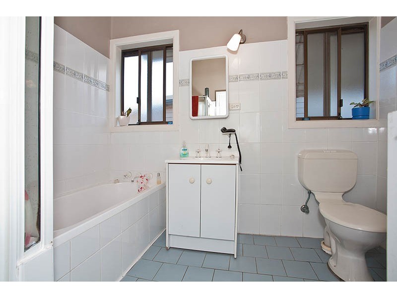 22 Dalley Road, Heathcote NSW 2233