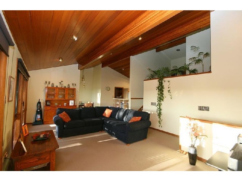 1 Burdekin Place, Engadine NSW 2233