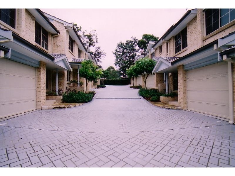 10/10-12 Strickland Street, Heathcote NSW 2233