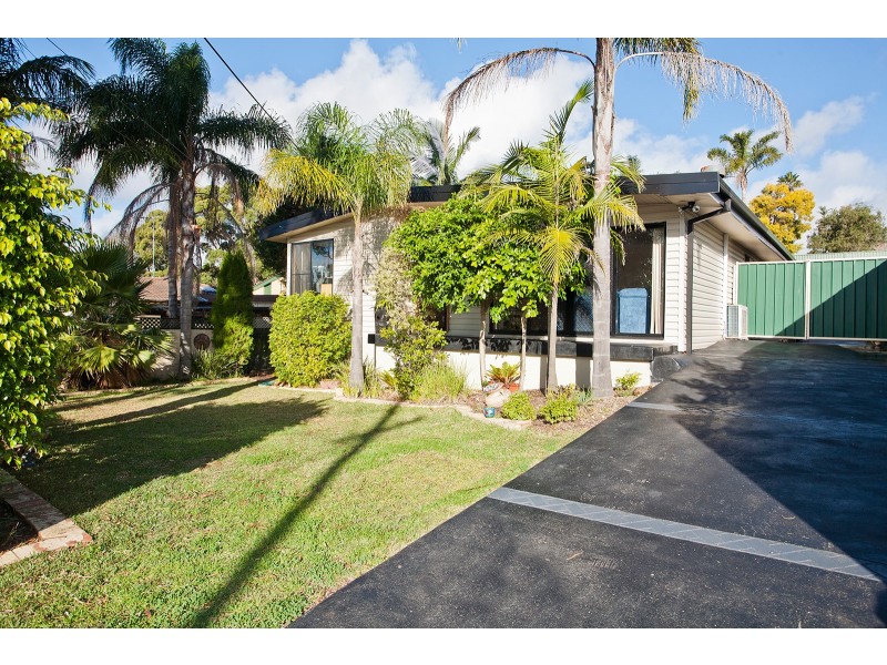 2 Peak Street, Engadine NSW 2233