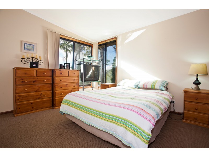 2 Peak Street, Engadine NSW 2233