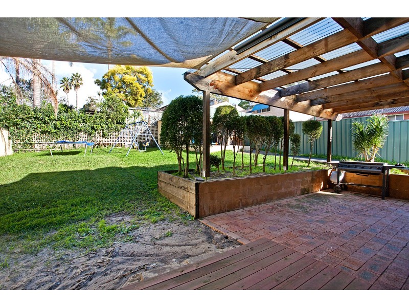 2 Peak Street, Engadine NSW 2233