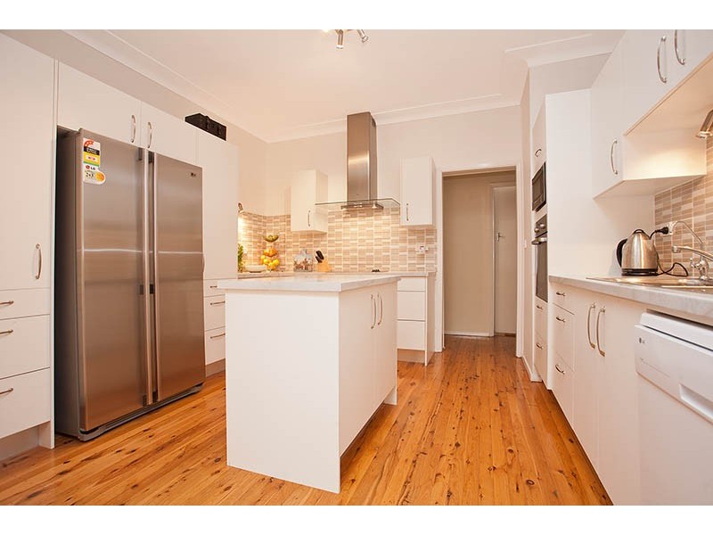 113 Waratah Street, Kirrawee NSW 2232