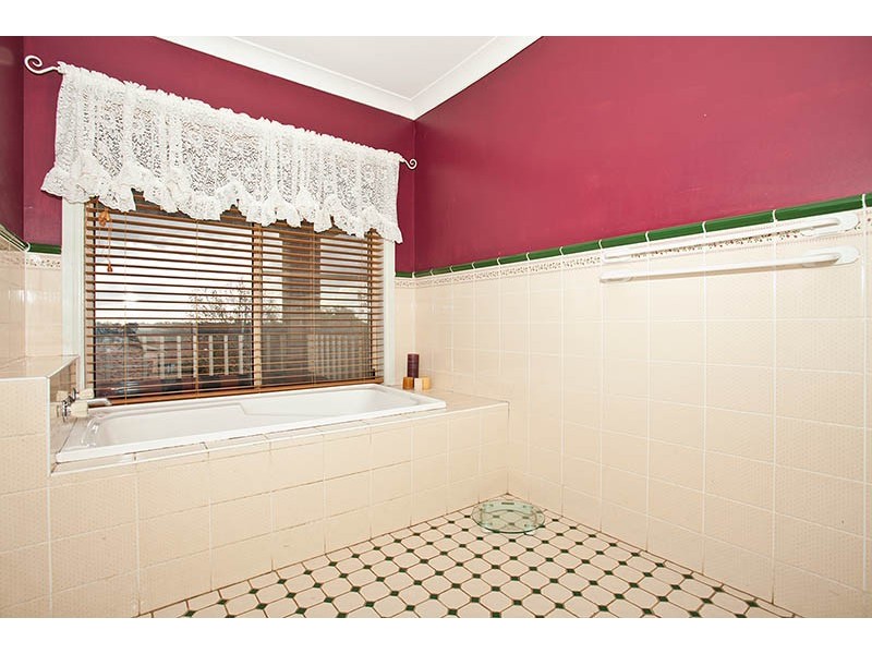 8 Kestrel Place, Woronora Heights NSW 2233