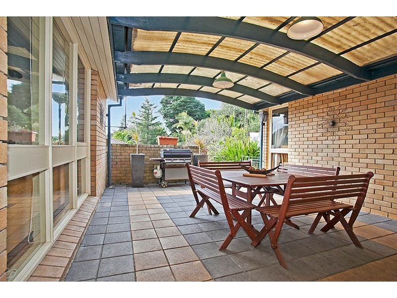 16 Tobruk Avenue, Engadine NSW 2233