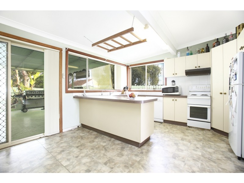 10 Short Street, Heathcote NSW 2233