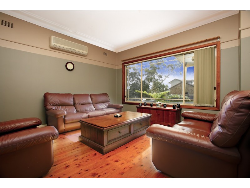10 Short Street, Heathcote NSW 2233